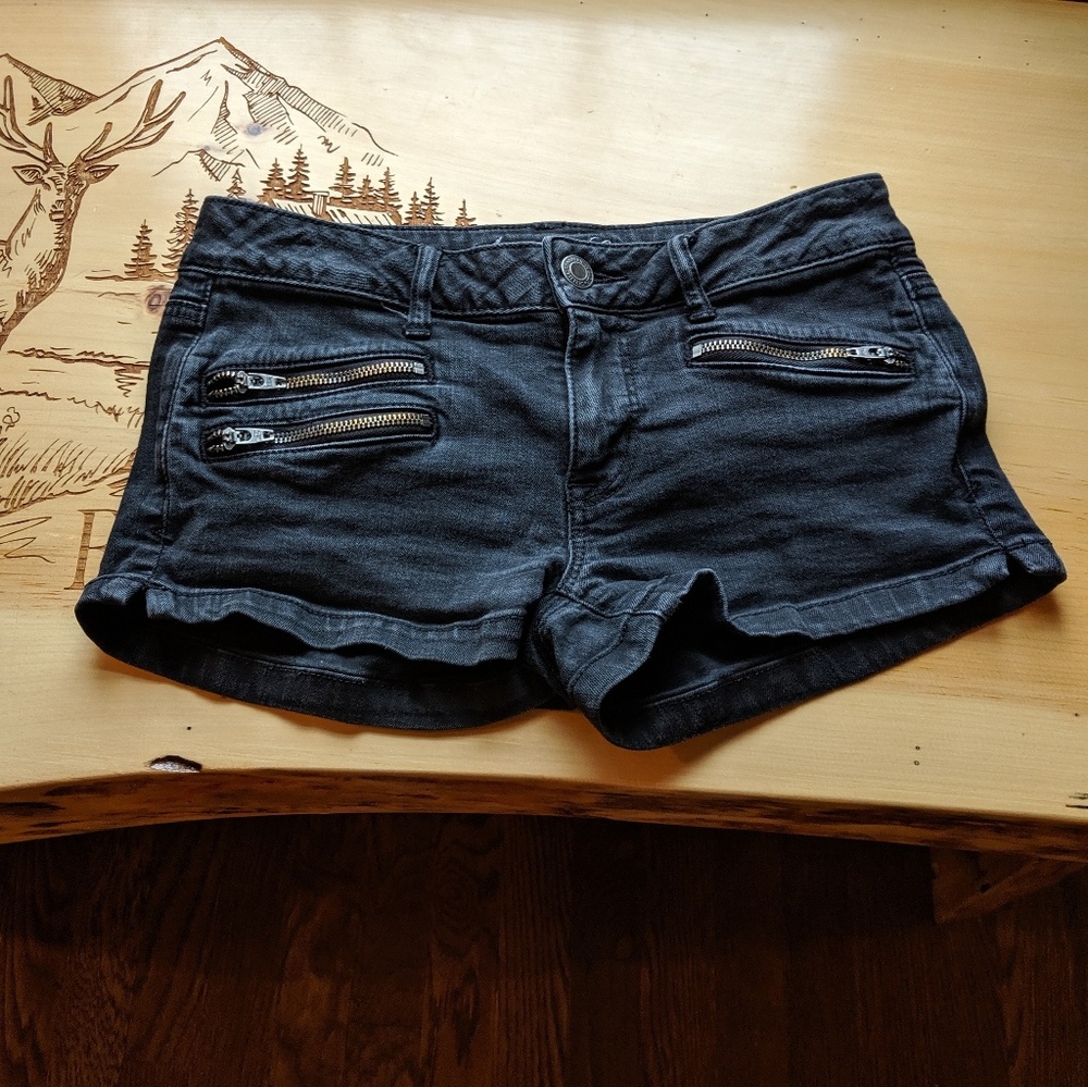 American Eagle Black Super Stretch Jean Shorts.